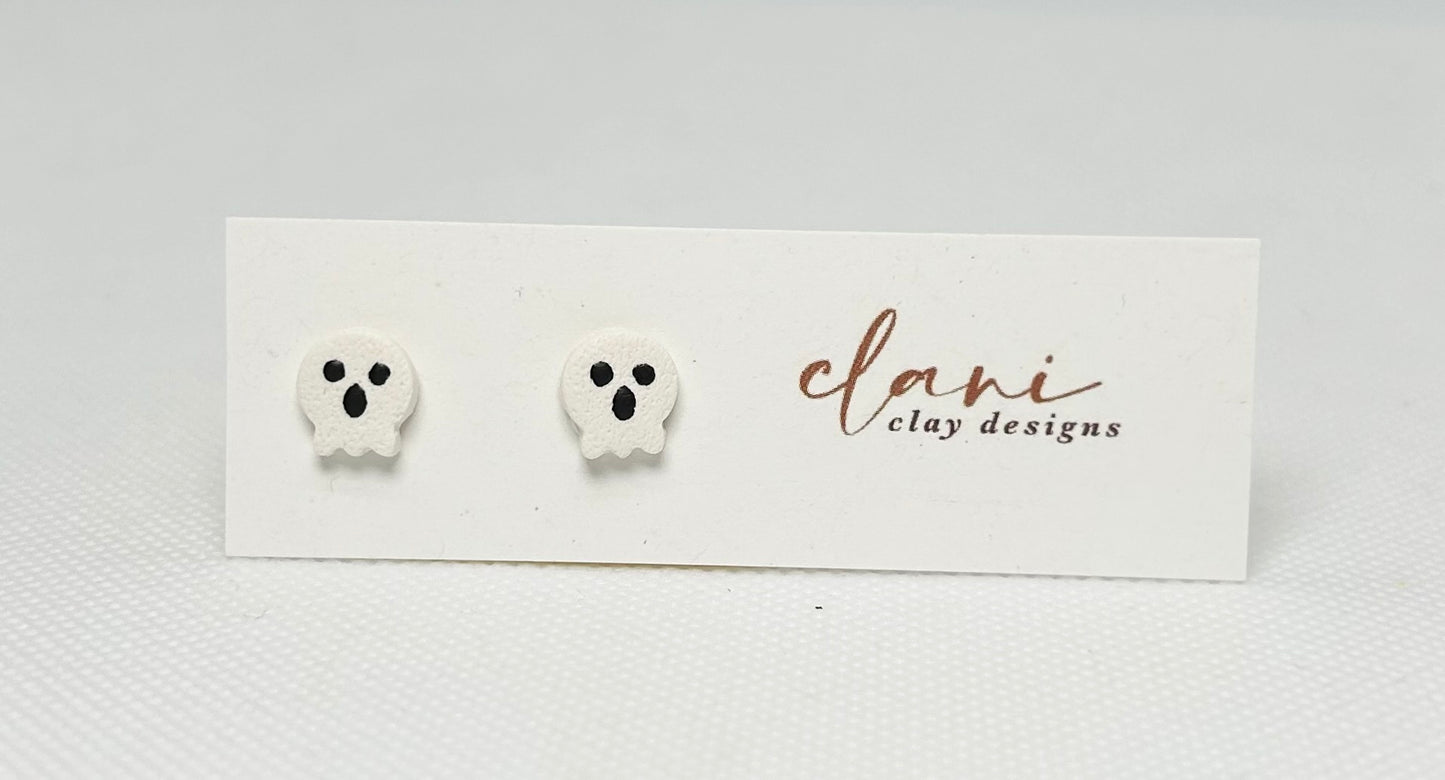 Skull studs