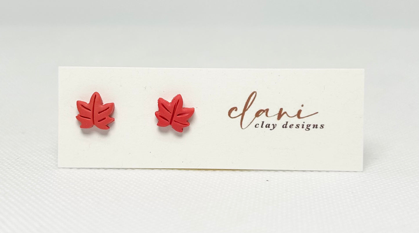 Maple leaf studs