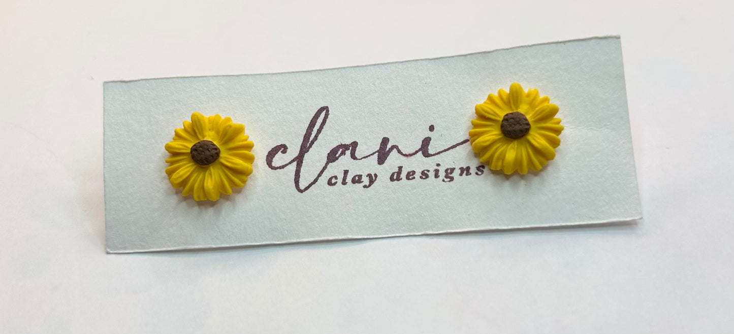 Sunflower studs