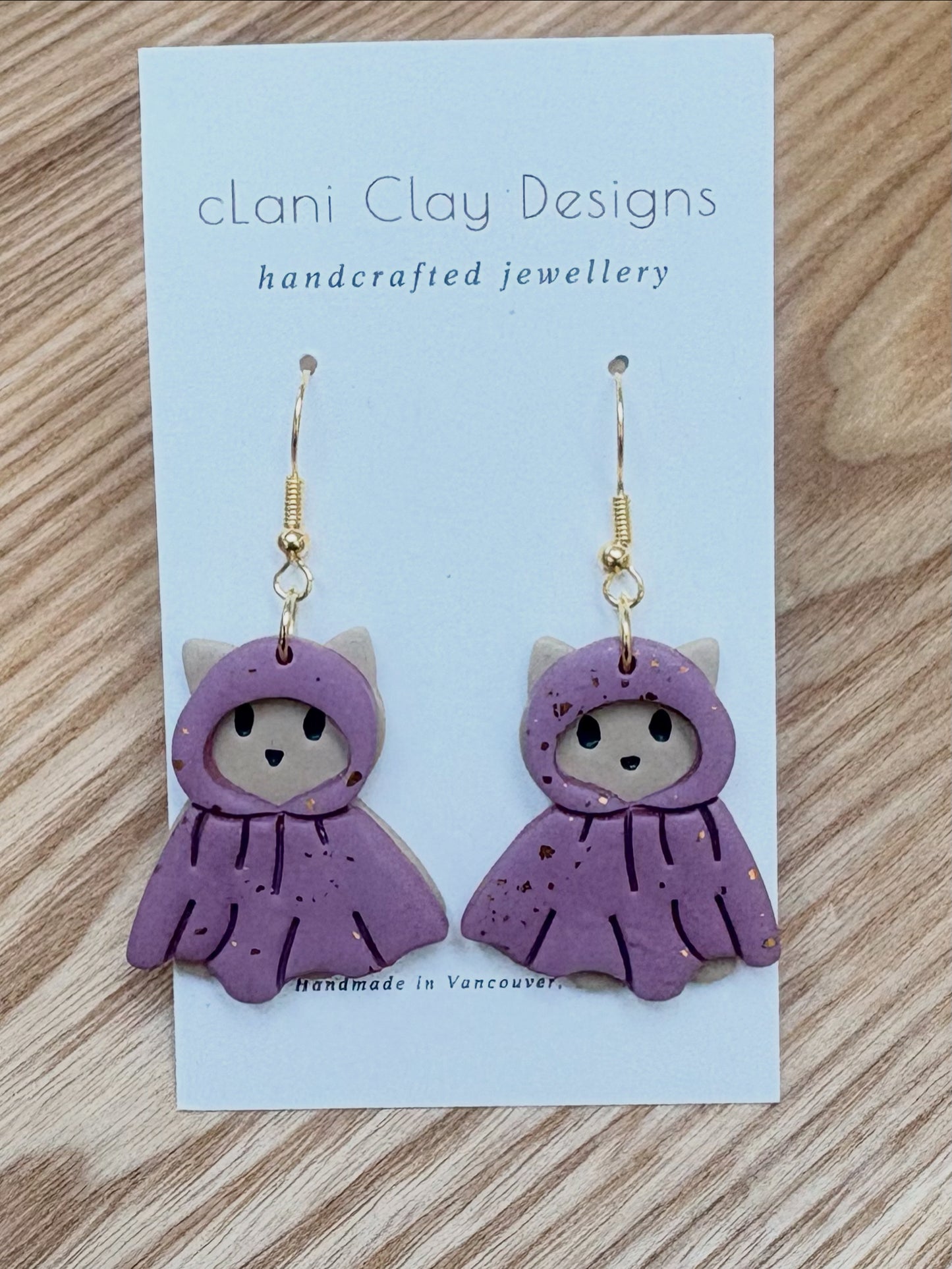 Ghost Kitty with Cape